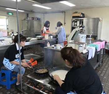 영양 죽 나눔 이미지